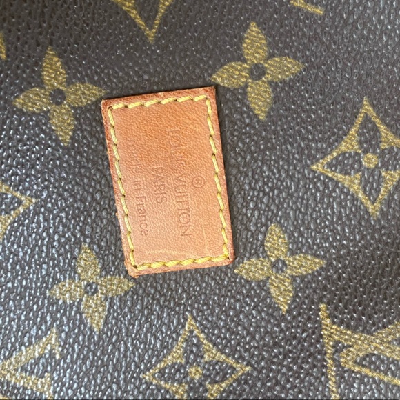 Auth Louis Vuitton Saumur 30 - Picture 6 of 12